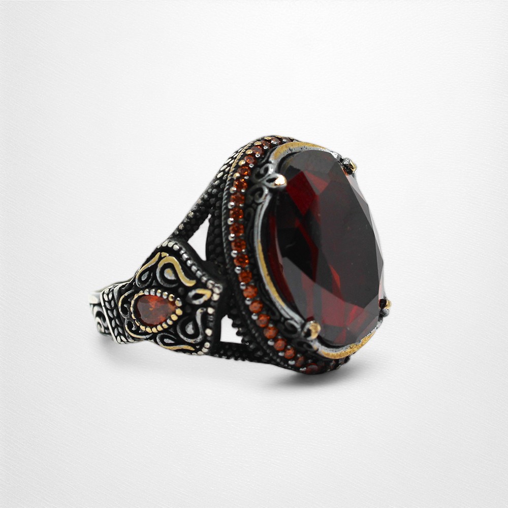 Vintage Oyma Detaylı Granat Taşlı Gümüş Erkek Yüzüğü - Antik Bronz Vurgular
